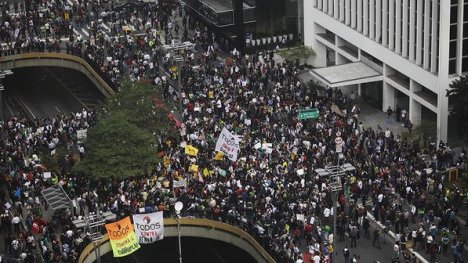 brasil-protestos-sao-paulo-20130620-03-size-598